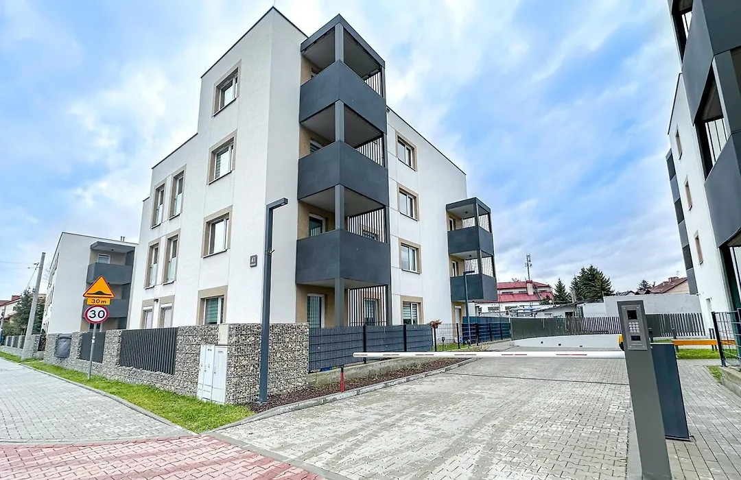 Krakowska Oaza Komfortu - Apartament Premium z Garażem-1